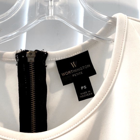 NWOT Beautiful light cream and black lace peplum shirt, Petite Small - Picture 8 of 8